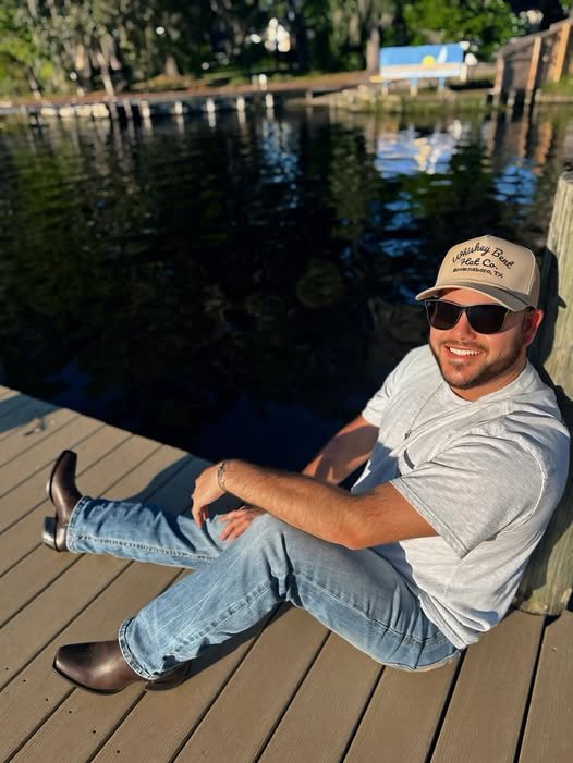 Stephen Quinn performing live at Nowhere Grill in North Florida