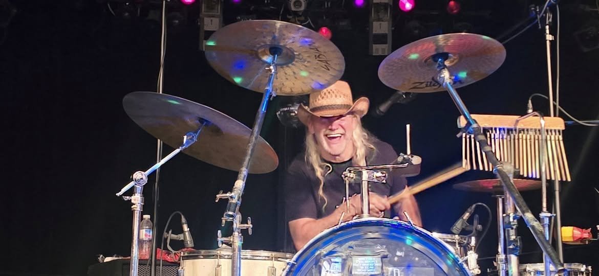The WyLDe and WaAcCKY Roy Mike Mullis Entertainment performing in North Florida.
